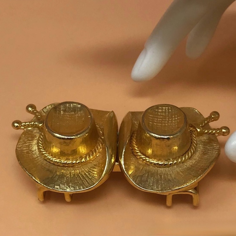 VTG Mimi Di N Designer Stamped Gold Tone Cowboy Hats Belt Buckle 2 Piece